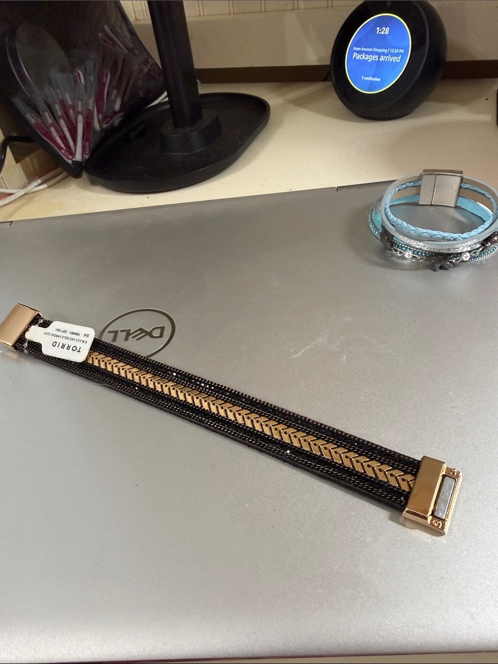 Torrid Sz 3/4 black gold magnetic bracelet NWT - Picture 4 of 6